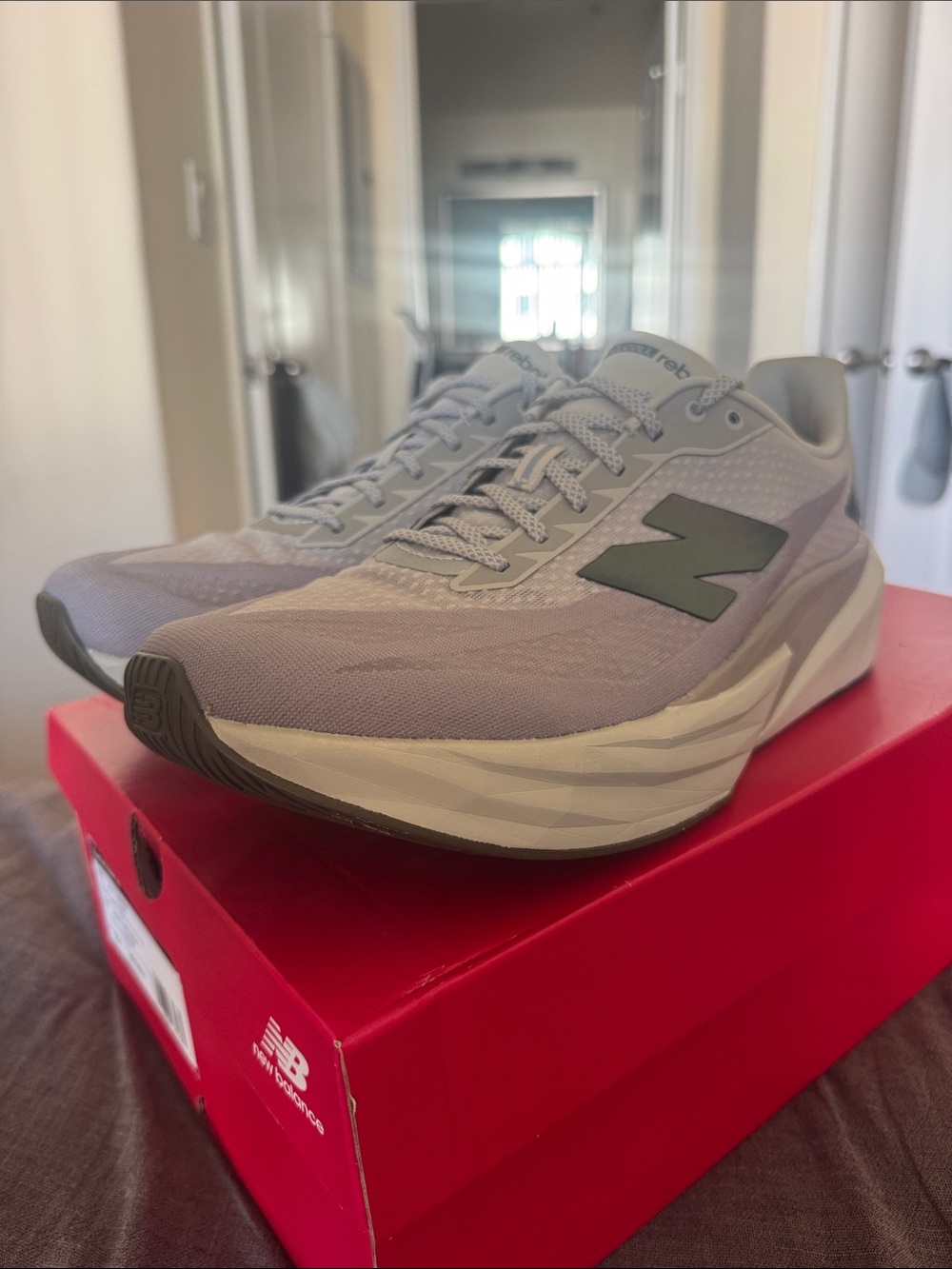 New Balance Men’s FuelCell Rebel v5